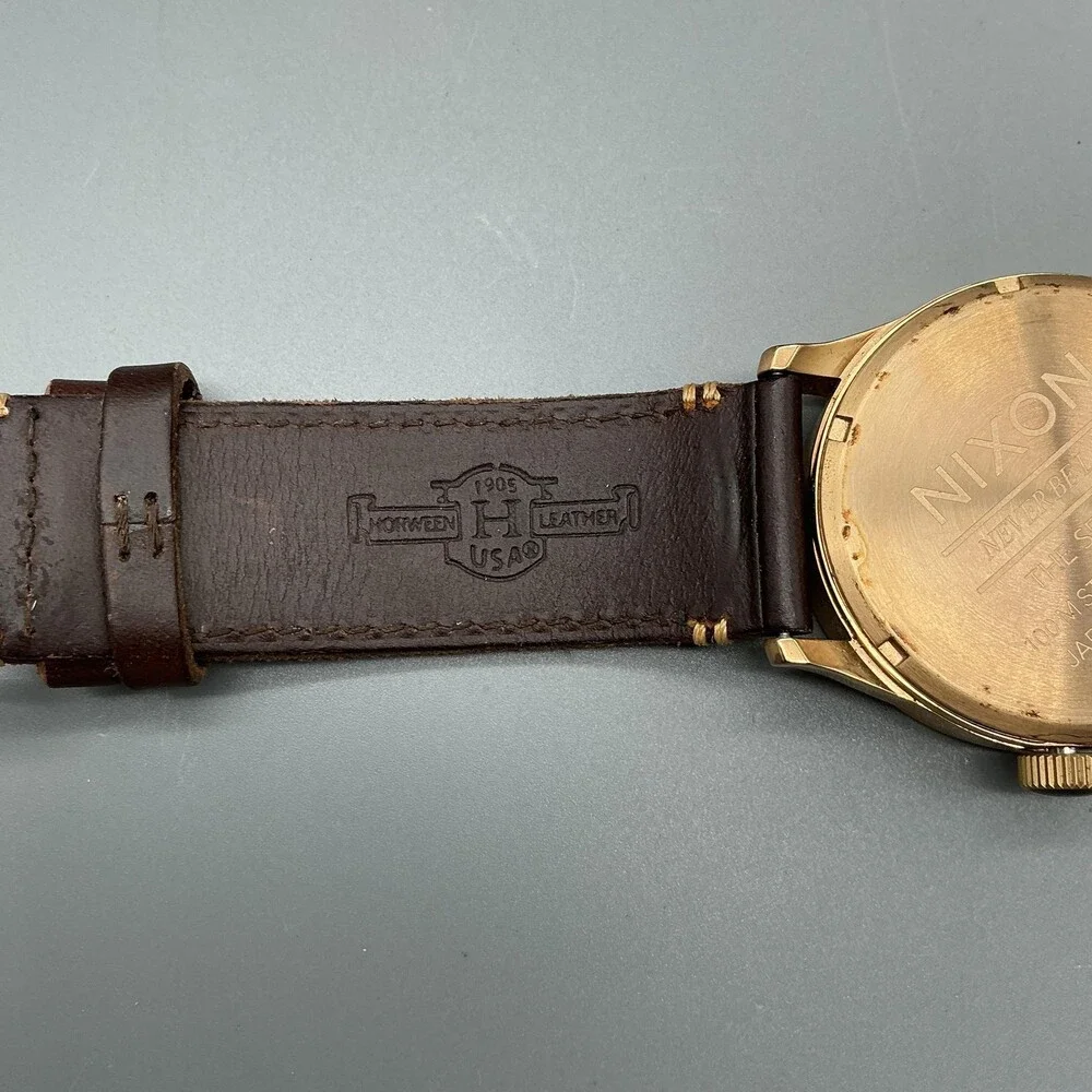 Nixon The Sentry Mens Watch 42mm Gray Dial Brown Leather Day Date New Battery